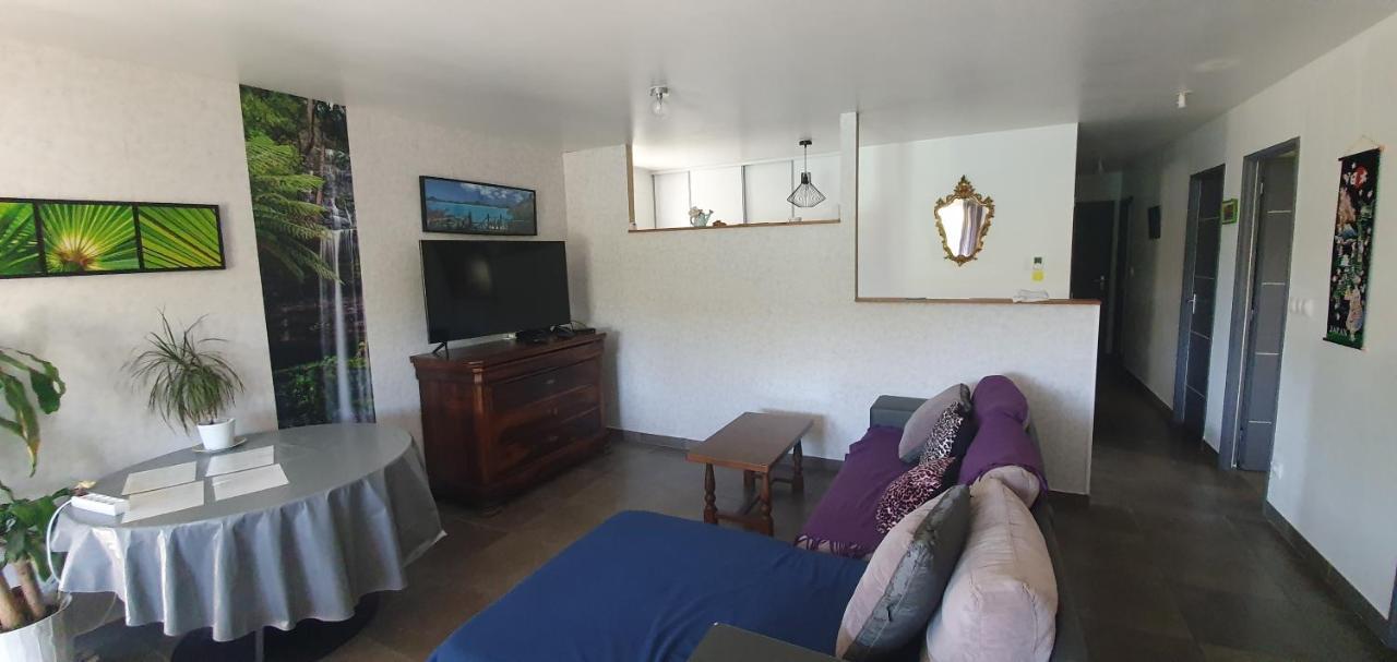 1 Chambre Privative Avec Bureau Et Cuisine Dans Maison 105 M2 Montfaucon Montfaucon  Zewnętrze zdjęcie